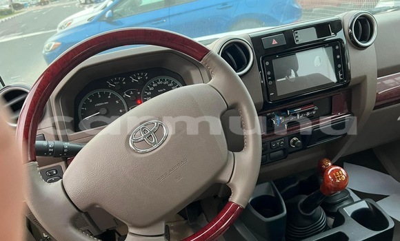 Acheter Occasion Voiture Toyota Land Cruiser Marron à Brazzaville, Commune de Brazzaville Acheter Occasion Voiture Toyota Land Cruiser Marron à Brazzaville, Commune de Brazzaville