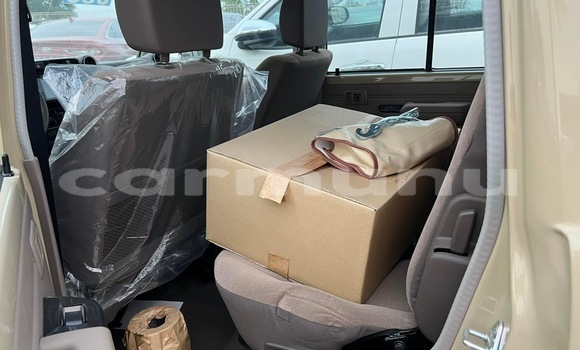 Acheter Occasion Voiture Toyota Land Cruiser Marron à Brazzaville, Commune de Brazzaville Acheter Occasion Voiture Toyota Land Cruiser Marron à Brazzaville, Commune de Brazzaville