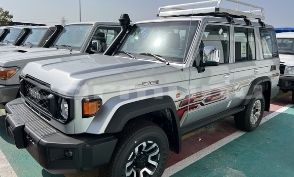 Buy New Toyota Land Cruiser Silver Car in Brazzaville in Municipality of Brazzaville Buy New Toyota Land Cruiser Silver Car in Brazzaville in Municipality of Brazzaville