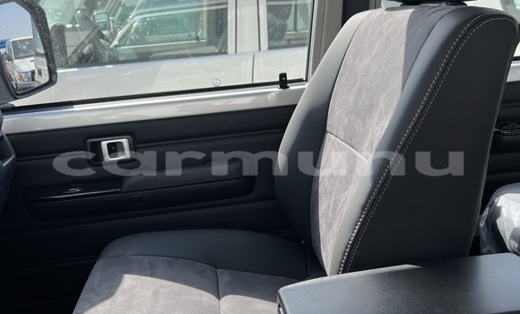 Buy New Toyota Land Cruiser Silver Car in Brazzaville in Municipality of Brazzaville Buy New Toyota Land Cruiser Silver Car in Brazzaville in Municipality of Brazzaville