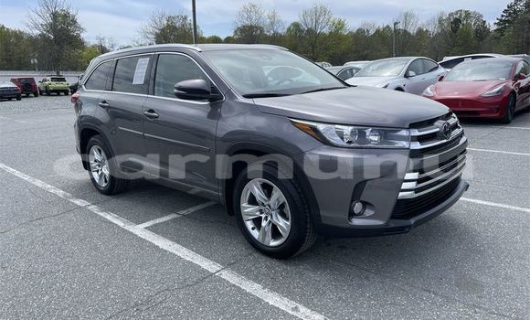 Acheter Occasion Voiture Toyota Highlander Autre à Djambala, Plateaux Acheter Occasion Voiture Toyota Highlander Autre à Djambala, Plateaux
