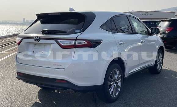 Buy Used Toyota Harrier White Car in Import - Dubai in Region of Bouenza Buy Used Toyota Harrier White Car in Import - Dubai in Region of Bouenza