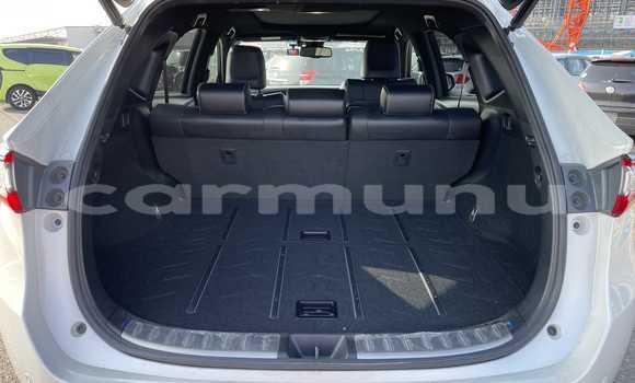 Buy Used Toyota Harrier White Car in Import - Dubai in Region of Bouenza Buy Used Toyota Harrier White Car in Import - Dubai in Region of Bouenza