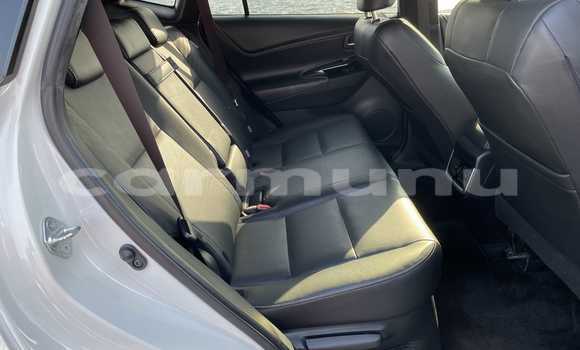 Buy Used Toyota Harrier White Car in Import - Dubai in Region of Bouenza Buy Used Toyota Harrier White Car in Import - Dubai in Region of Bouenza