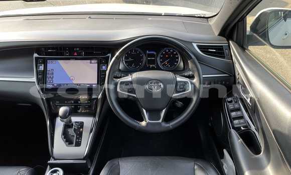 Buy Used Toyota Harrier White Car in Import - Dubai in Region of Bouenza Buy Used Toyota Harrier White Car in Import - Dubai in Region of Bouenza