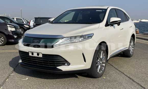 Buy Used Toyota Harrier White Car in Import - Dubai in Region of Bouenza Buy Used Toyota Harrier White Car in Import - Dubai in Region of Bouenza