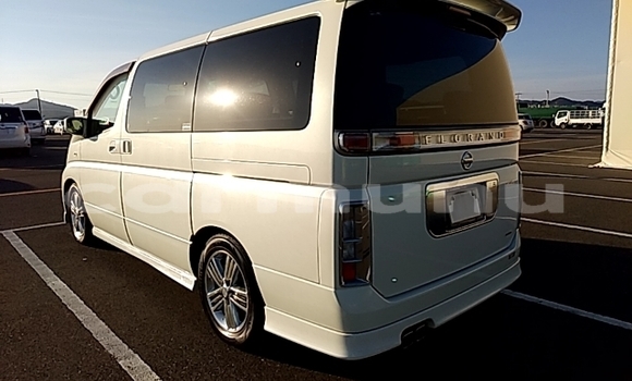 Acheter Occasion Voiture Nissan Elgrand Blanc à Import - Dubai, Région de la Bouenza Acheter Occasion Voiture Nissan Elgrand Blanc à Import - Dubai, Région de la Bouenza