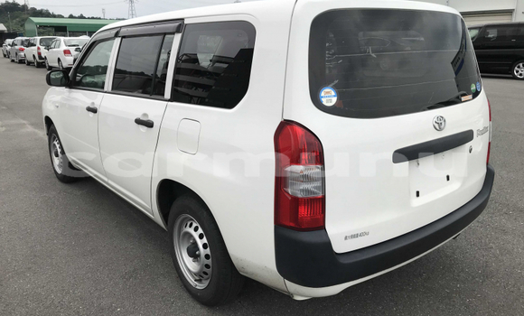 Acheter Occasion Voiture Toyota Probox Blanc à Import - Dubai, Région de la Bouenza Acheter Occasion Voiture Toyota Probox Blanc à Import - Dubai, Région de la Bouenza