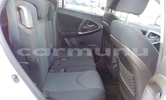 Acheter Occasion Voiture Toyota RAV4 Blanc à Import - Dubai, Région de la Bouenza Acheter Occasion Voiture Toyota RAV4 Blanc à Import - Dubai, Région de la Bouenza