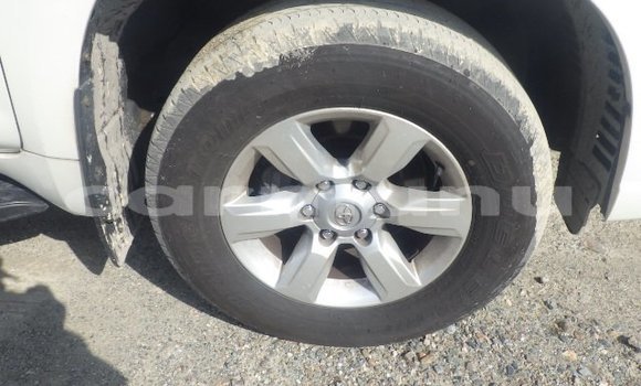 Acheter Occasion Voiture Toyota Land Cruiser Prado Blanc à Import - Dubai, Région de la Bouenza Acheter Occasion Voiture Toyota Land Cruiser Prado Blanc à Import - Dubai, Région de la Bouenza