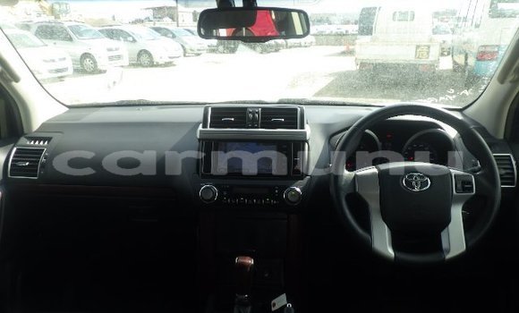 Acheter Occasion Voiture Toyota Land Cruiser Prado Blanc à Import - Dubai, Région de la Bouenza Acheter Occasion Voiture Toyota Land Cruiser Prado Blanc à Import - Dubai, Région de la Bouenza