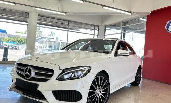 Acheter Occasion Voiture Mercedes-Benz C-klasse AMG Blanc à Import - Dubai, Région de la Bouenza Acheter Occasion Voiture Mercedes-Benz C-klasse AMG Blanc à Import - Dubai, Région de la Bouenza