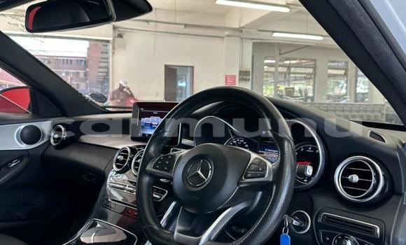 Acheter Occasion Voiture Mercedes-Benz C-klasse AMG Blanc à Import - Dubai, Région de la Bouenza Acheter Occasion Voiture Mercedes-Benz C-klasse AMG Blanc à Import - Dubai, Région de la Bouenza