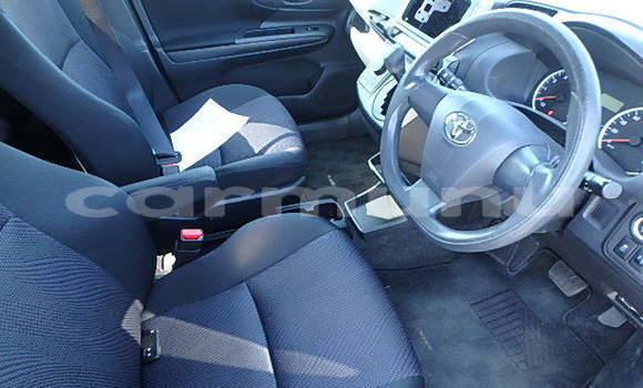 Acheter Occasion Voiture Toyota Wish Blanc à Import - Dubai, Région de la Bouenza Acheter Occasion Voiture Toyota Wish Blanc à Import - Dubai, Région de la Bouenza