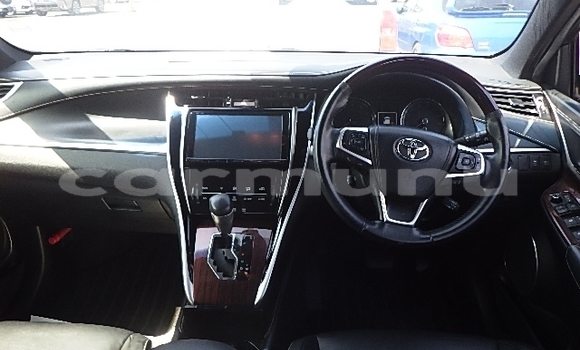 Acheter Occasion Voiture Toyota Harrier Blanc à Import - Dubai, Région de la Bouenza Acheter Occasion Voiture Toyota Harrier Blanc à Import - Dubai, Région de la Bouenza