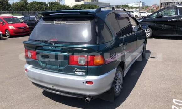 Acheter Occasion Voiture Toyota Ipsum Vert à Import - Dubai, Région de la Bouenza Acheter Occasion Voiture Toyota Ipsum Vert à Import - Dubai, Région de la Bouenza