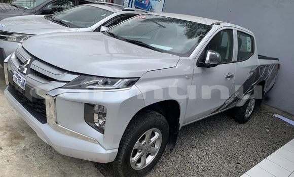 Acheter Occasion Voiture Mitsubishi Pajero Pinin Blanc à Brazzaville, Commune de Brazzaville Acheter Occasion Voiture Mitsubishi Pajero Pinin Blanc à Brazzaville, Commune de Brazzaville