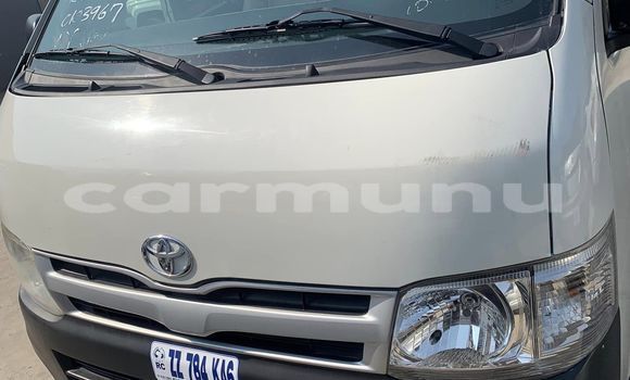 Acheter Occasion Voiture Toyota Hiace Blanc à Brazzaville, Commune de Brazzaville Acheter Occasion Voiture Toyota Hiace Blanc à Brazzaville, Commune de Brazzaville