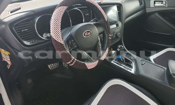 Acheter Occasion Voiture Kia K5 Blanc à Brazzaville, Commune de Brazzaville Acheter Occasion Voiture Kia K5 Blanc à Brazzaville, Commune de Brazzaville