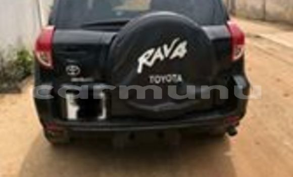 Acheter Occasion Voiture Toyota RAV4 Noir à Brazzaville, Commune de Brazzaville Acheter Occasion Voiture Toyota RAV4 Noir à Brazzaville, Commune de Brazzaville