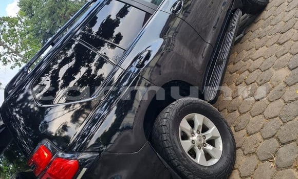 Acheter Occasion Voiture Toyota Prado Noir à Brazzaville, Commune de Brazzaville Acheter Occasion Voiture Toyota Prado Noir à Brazzaville, Commune de Brazzaville