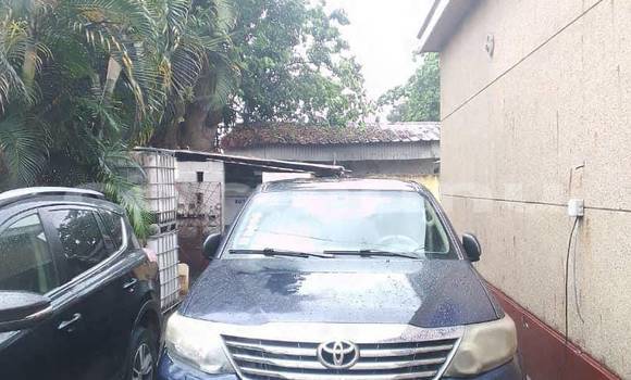 Acheter Occasion Voiture Toyota Fortuner Bleu à Brazzaville, Commune de Brazzaville Acheter Occasion Voiture Toyota Fortuner Bleu à Brazzaville, Commune de Brazzaville