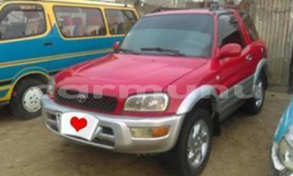 Acheter Occasion Voiture Toyota RAV4 Rouge à Brazzaville, Commune de Brazzaville Acheter Occasion Voiture Toyota RAV4 Rouge à Brazzaville, Commune de Brazzaville