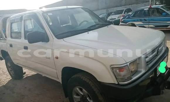 Acheter Occasion Voiture Toyota Hilux Blanc à Brazzaville, Commune de Brazzaville Acheter Occasion Voiture Toyota Hilux Blanc à Brazzaville, Commune de Brazzaville