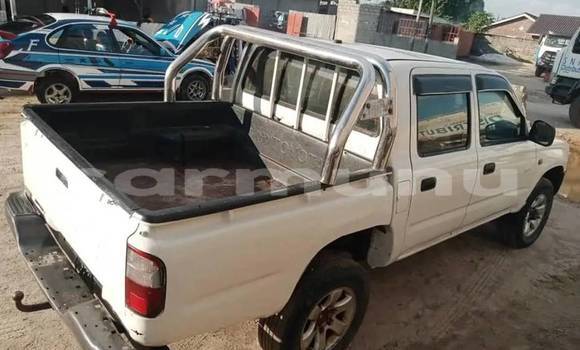 Acheter Occasion Voiture Toyota Hilux Blanc à Brazzaville, Commune de Brazzaville Acheter Occasion Voiture Toyota Hilux Blanc à Brazzaville, Commune de Brazzaville