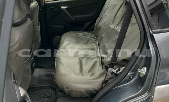 Acheter Occasion Voiture Toyota RAV4 Noir à Brazzaville, Commune de Brazzaville Acheter Occasion Voiture Toyota RAV4 Noir à Brazzaville, Commune de Brazzaville