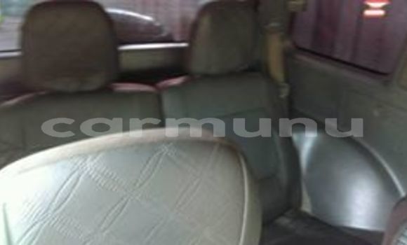 Acheter Occasion Voiture Toyota RAV4 Rouge à Brazzaville, Commune de Brazzaville Acheter Occasion Voiture Toyota RAV4 Rouge à Brazzaville, Commune de Brazzaville