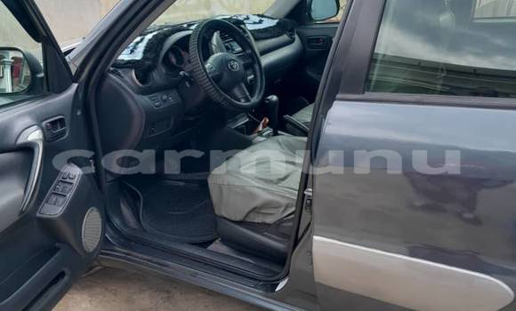 Acheter Occasion Voiture Toyota RAV4 Noir à Brazzaville, Commune de Brazzaville Acheter Occasion Voiture Toyota RAV4 Noir à Brazzaville, Commune de Brazzaville