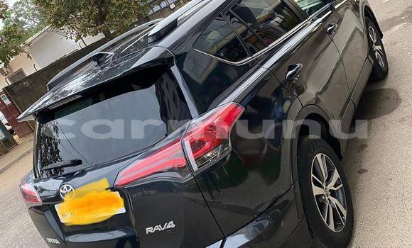Acheter Occasion Voiture Toyota RAV4 Noir à Brazzaville, Commune de Brazzaville Acheter Occasion Voiture Toyota RAV4 Noir à Brazzaville, Commune de Brazzaville