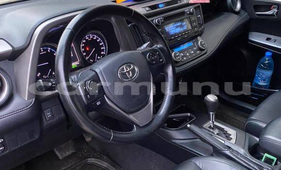 Acheter Occasion Voiture Toyota RAV4 Noir à Brazzaville, Commune de Brazzaville Acheter Occasion Voiture Toyota RAV4 Noir à Brazzaville, Commune de Brazzaville