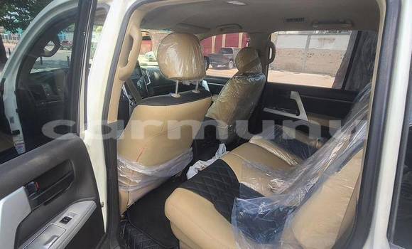 Acheter Occasion Voiture Toyota Land Cruiser Blanc à Brazzaville, Commune de Brazzaville Acheter Occasion Voiture Toyota Land Cruiser Blanc à Brazzaville, Commune de Brazzaville