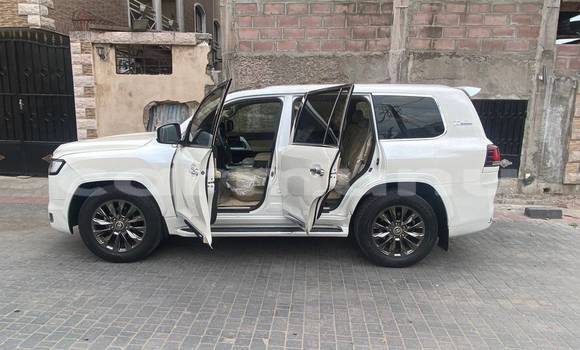 Acheter Occasion Voiture Toyota Land Cruiser Blanc à Brazzaville, Commune de Brazzaville Acheter Occasion Voiture Toyota Land Cruiser Blanc à Brazzaville, Commune de Brazzaville