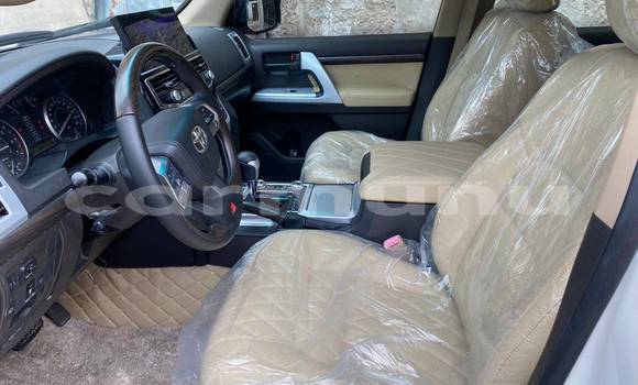 Acheter Occasion Voiture Toyota Land Cruiser Blanc à Brazzaville, Commune de Brazzaville Acheter Occasion Voiture Toyota Land Cruiser Blanc à Brazzaville, Commune de Brazzaville