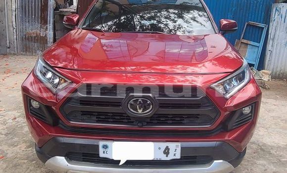 Acheter Occasion Voiture Toyota RAV4 Rouge à Brazzaville, Commune de Brazzaville Acheter Occasion Voiture Toyota RAV4 Rouge à Brazzaville, Commune de Brazzaville