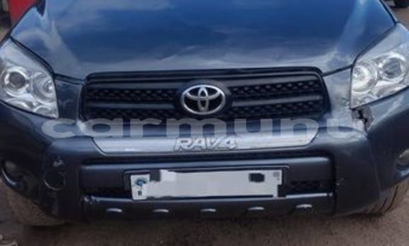Acheter Occasion Voiture Toyota RAV4 Noir à Brazzaville, Commune de Brazzaville Acheter Occasion Voiture Toyota RAV4 Noir à Brazzaville, Commune de Brazzaville