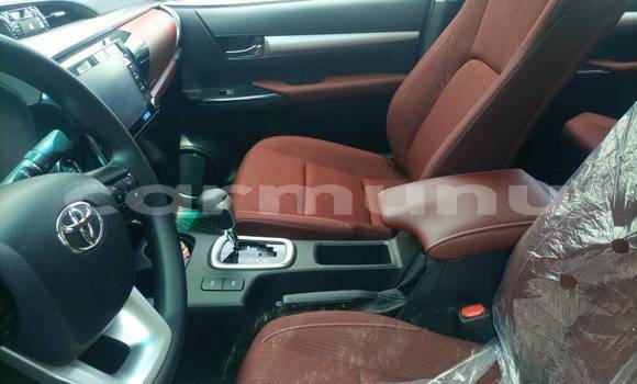 Acheter Occasion Voiture Toyota Hiluxe Revo Blanc à Brazzaville, Commune de Brazzaville Acheter Occasion Voiture Toyota Hiluxe Revo Blanc à Brazzaville, Commune de Brazzaville