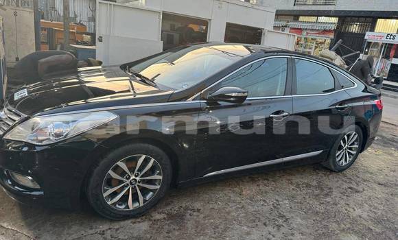 Acheter Occasion Voiture Hyundai Grandeur Noir à Brazzaville, Commune de Brazzaville Acheter Occasion Voiture Hyundai Grandeur Noir à Brazzaville, Commune de Brazzaville
