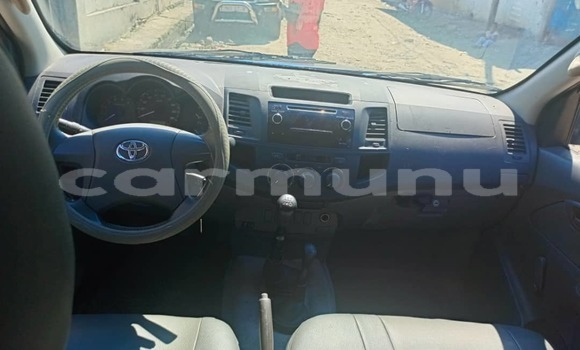 Buy Used Toyota Hilux Blue Car in Brazzaville in Municipality of Brazzaville Buy Used Toyota Hilux Blue Car in Brazzaville in Municipality of Brazzaville