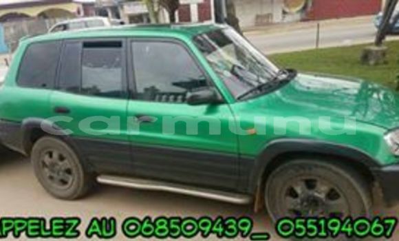 Acheter Occasion Voiture Toyota RAV4 Vert à Brazzaville, Commune de Brazzaville Acheter Occasion Voiture Toyota RAV4 Vert à Brazzaville, Commune de Brazzaville