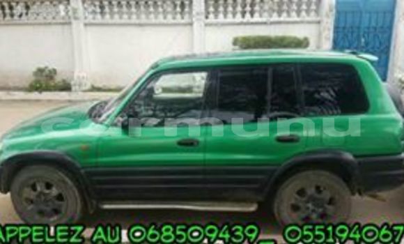Acheter Occasion Voiture Toyota RAV4 Vert à Brazzaville, Commune de Brazzaville Acheter Occasion Voiture Toyota RAV4 Vert à Brazzaville, Commune de Brazzaville