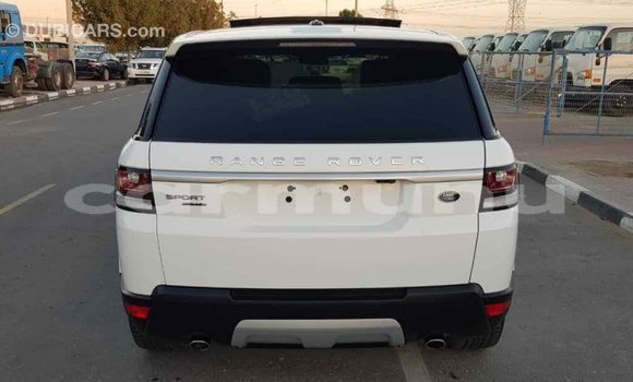 Acheter Import Voiture Land Rover Range Rover Blanc à Import - Dubai, Région de la Bouenza