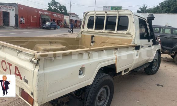 Buy Used Toyota Land Cruiser White Car in Brazzaville in Municipality of Brazzaville Buy Used Toyota Land Cruiser White Car in Brazzaville in Municipality of Brazzaville