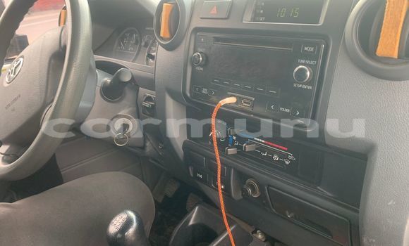 Buy Used Toyota Land Cruiser White Car in Brazzaville in Municipality of Brazzaville Buy Used Toyota Land Cruiser White Car in Brazzaville in Municipality of Brazzaville