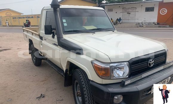 Buy Used Toyota Land Cruiser White Car in Brazzaville in Municipality of Brazzaville Buy Used Toyota Land Cruiser White Car in Brazzaville in Municipality of Brazzaville