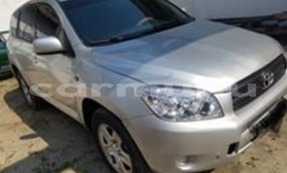 Acheter Occasion Voiture Toyota RAV4 Gris à Brazzaville, Commune de Brazzaville Acheter Occasion Voiture Toyota RAV4 Gris à Brazzaville, Commune de Brazzaville