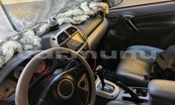 Buy Used Toyota RAV4 Blue Car in Brazzaville in Municipality of Brazzaville Buy Used Toyota RAV4 Blue Car in Brazzaville in Municipality of Brazzaville